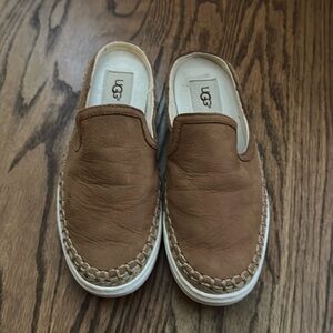 Uggs Caleel suede leather slip on